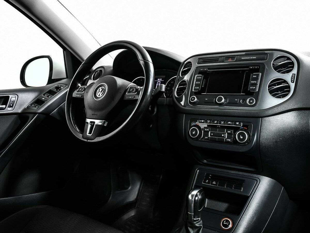 Volkswagen Tiguan с пробегом — 2015 год. Фото: #8