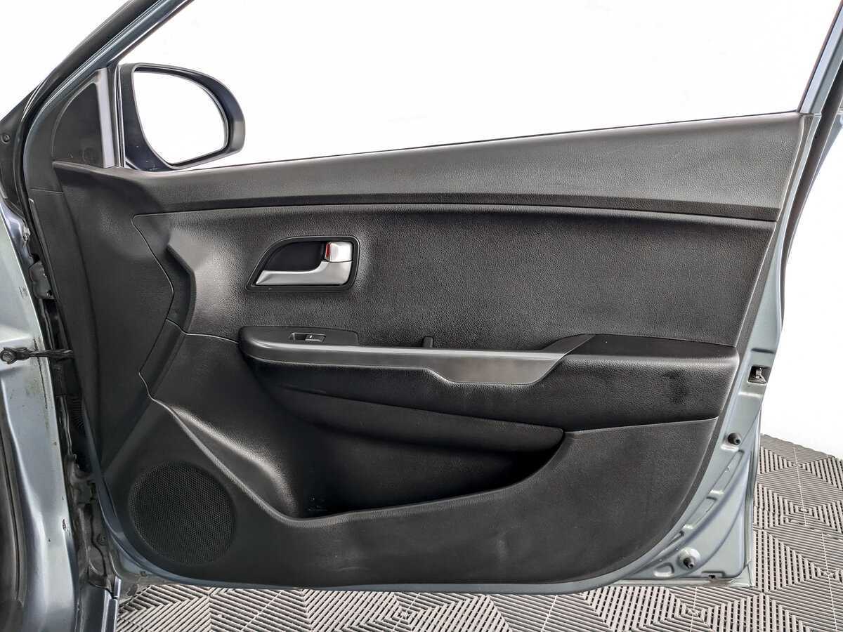 Kia Rio с пробегом — 2015 год. Фото: #19