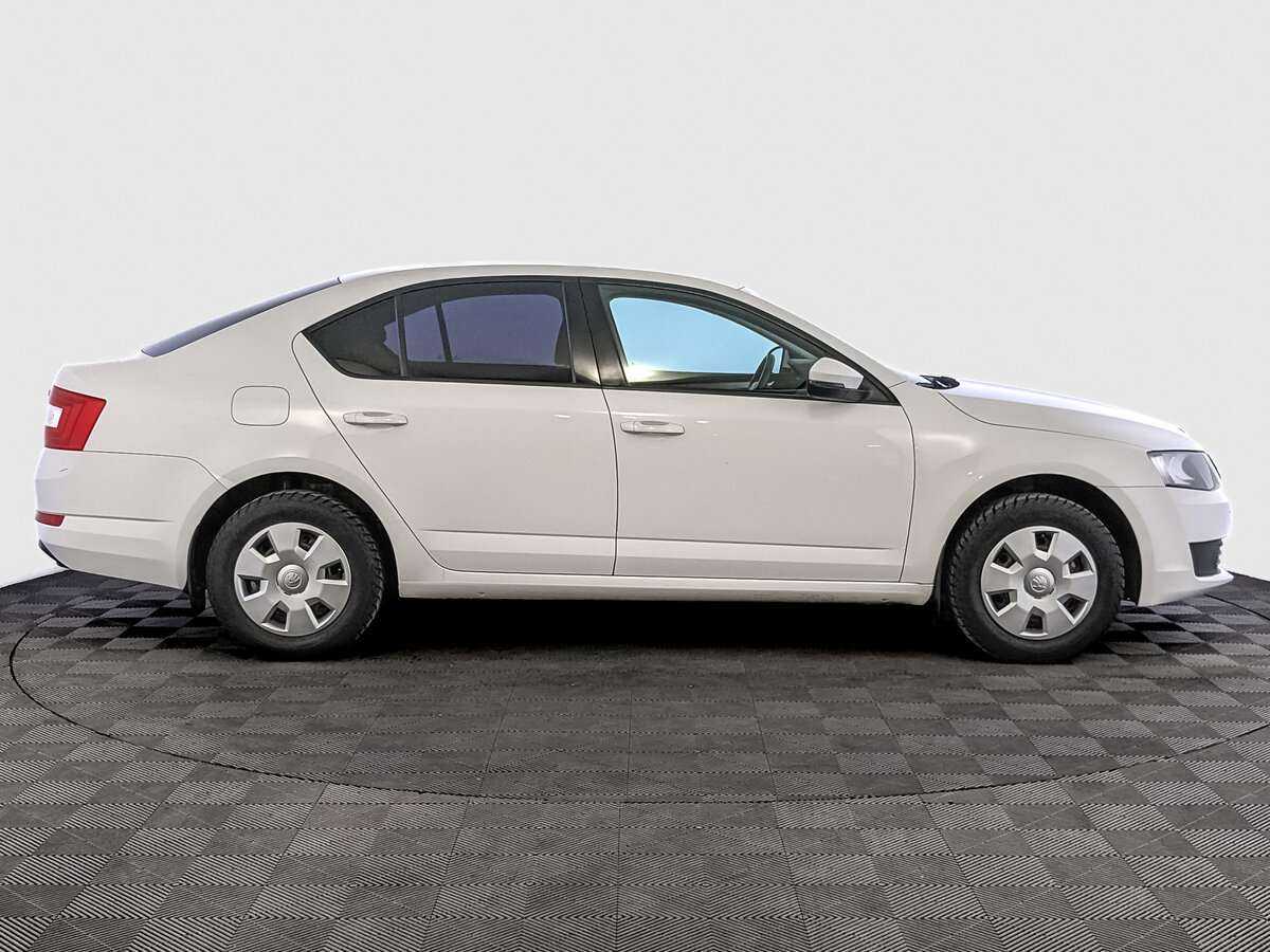 Skoda Octavia с пробегом — 2015 год. Фото: #3