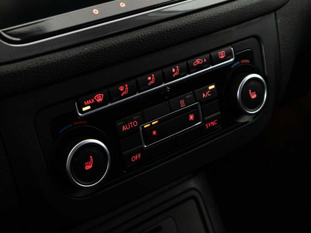 Volkswagen Tiguan с пробегом — 2012 год. Фото: #17