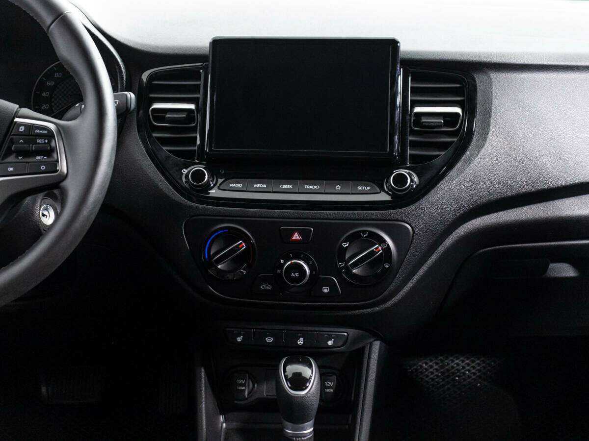 Hyundai Solaris с пробегом — 2021 год. Фото: #13