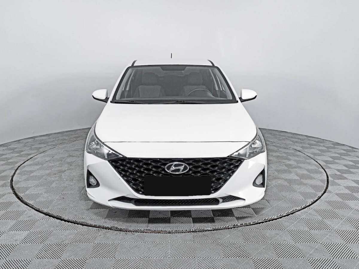 Hyundai Solaris с пробегом — 2021 год. Фото: #1