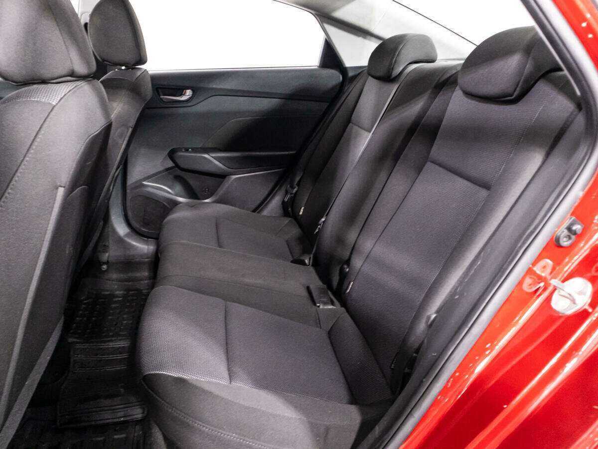 Hyundai Solaris с пробегом — 2019 год. Фото: #9