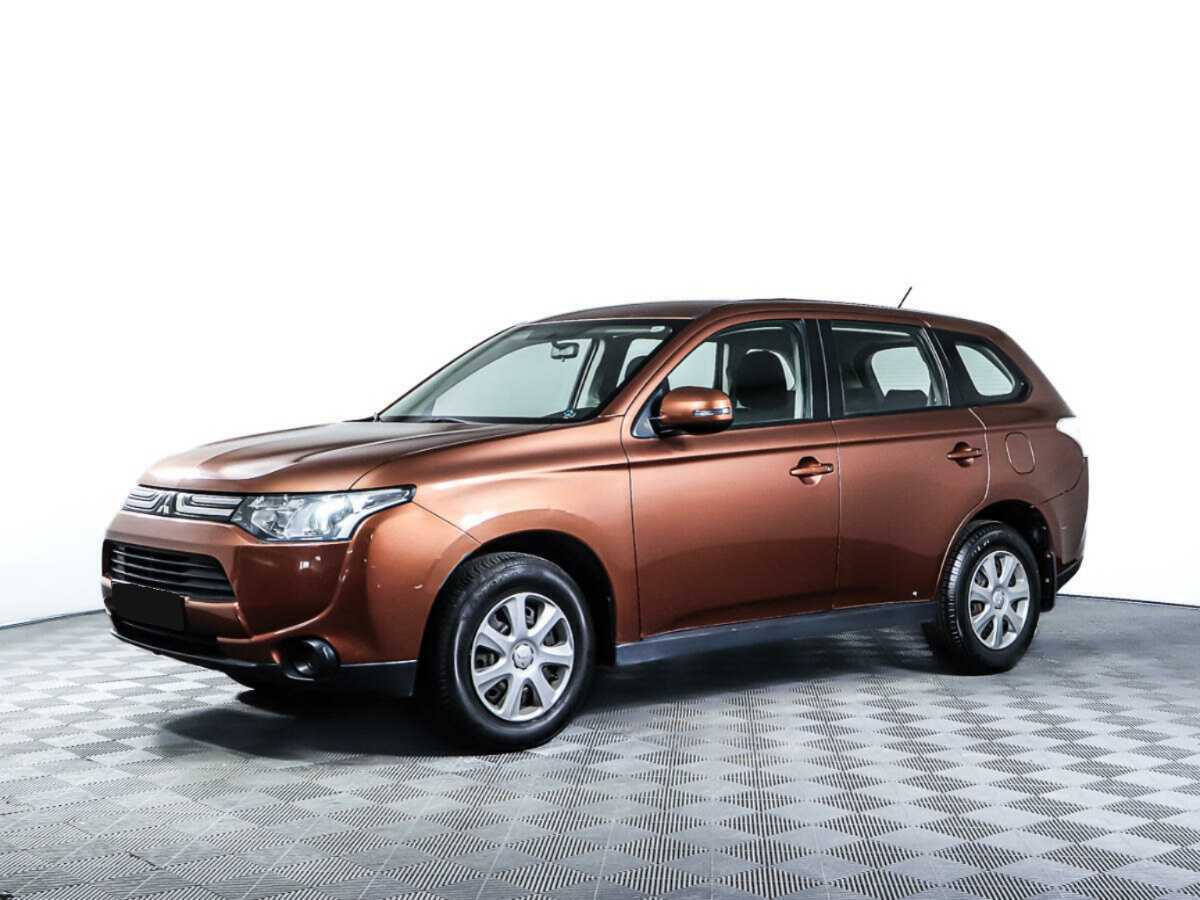 Mitsubishi Outlander с пробегом — 2012 год. Фото: #0