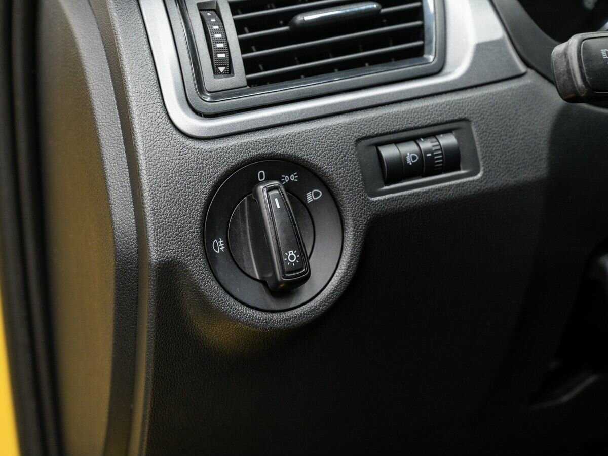 Skoda Rapid с пробегом — 2017 год. Фото: #16