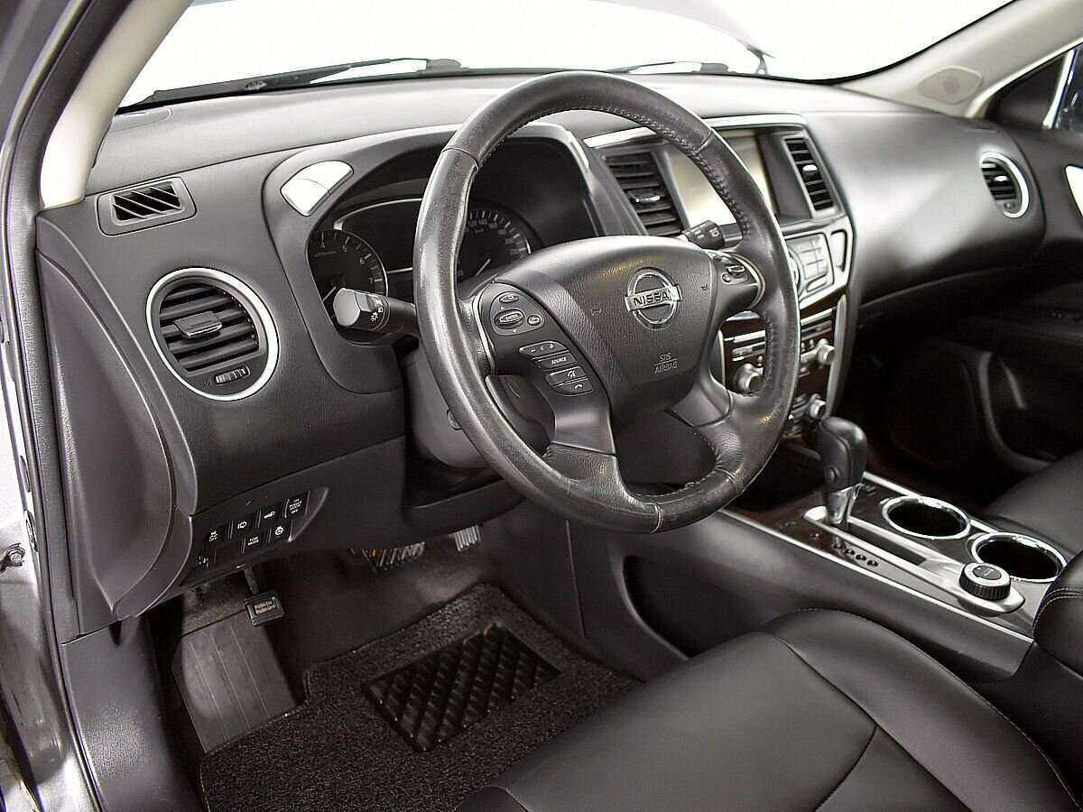 Nissan Pathfinder с пробегом — 2015 год. Фото: #8