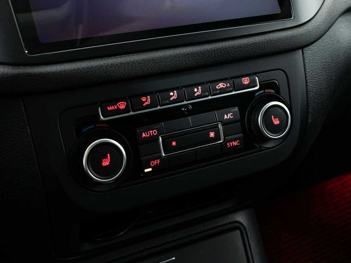 Volkswagen Tiguan с пробегом — 2012 год. Фото: #15