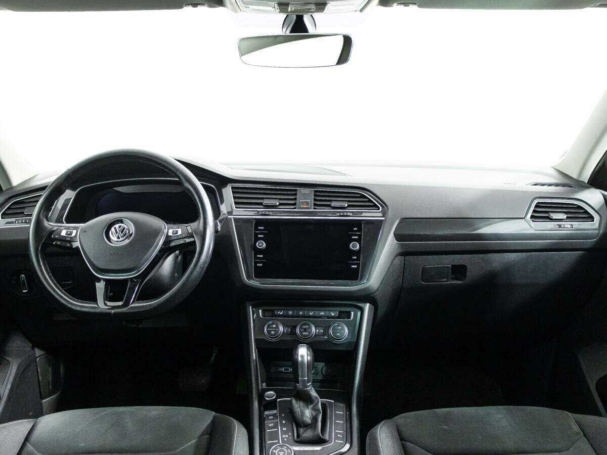 Volkswagen Tiguan с пробегом — 2018 год. Фото: #12
