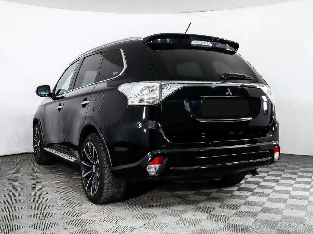 Mitsubishi Outlander с пробегом — 2014 год. Фото: #5