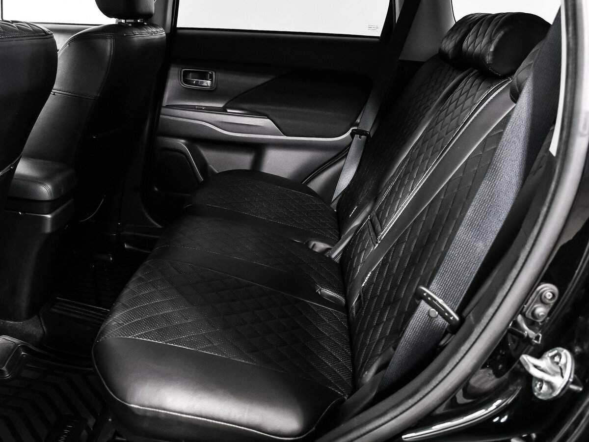 Mitsubishi Outlander с пробегом — 2018 год. Фото: #12