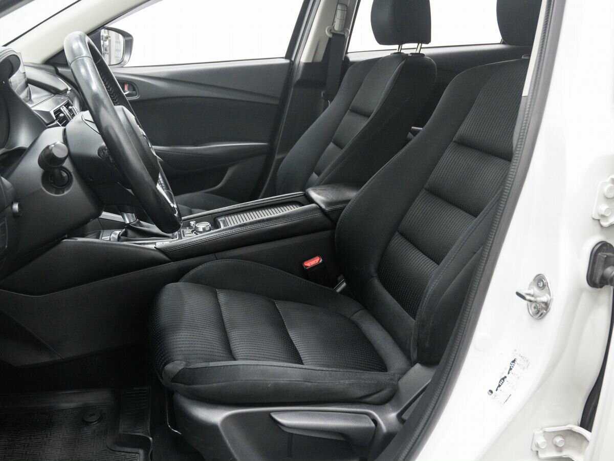 Mazda 6 с пробегом — 2015 год. Фото: #12