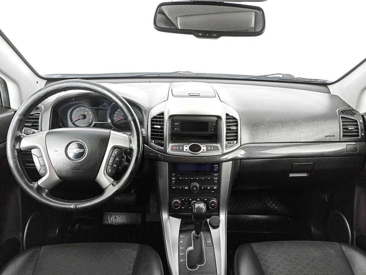 Chevrolet Captiva с пробегом — 2015 год. Фото: #11