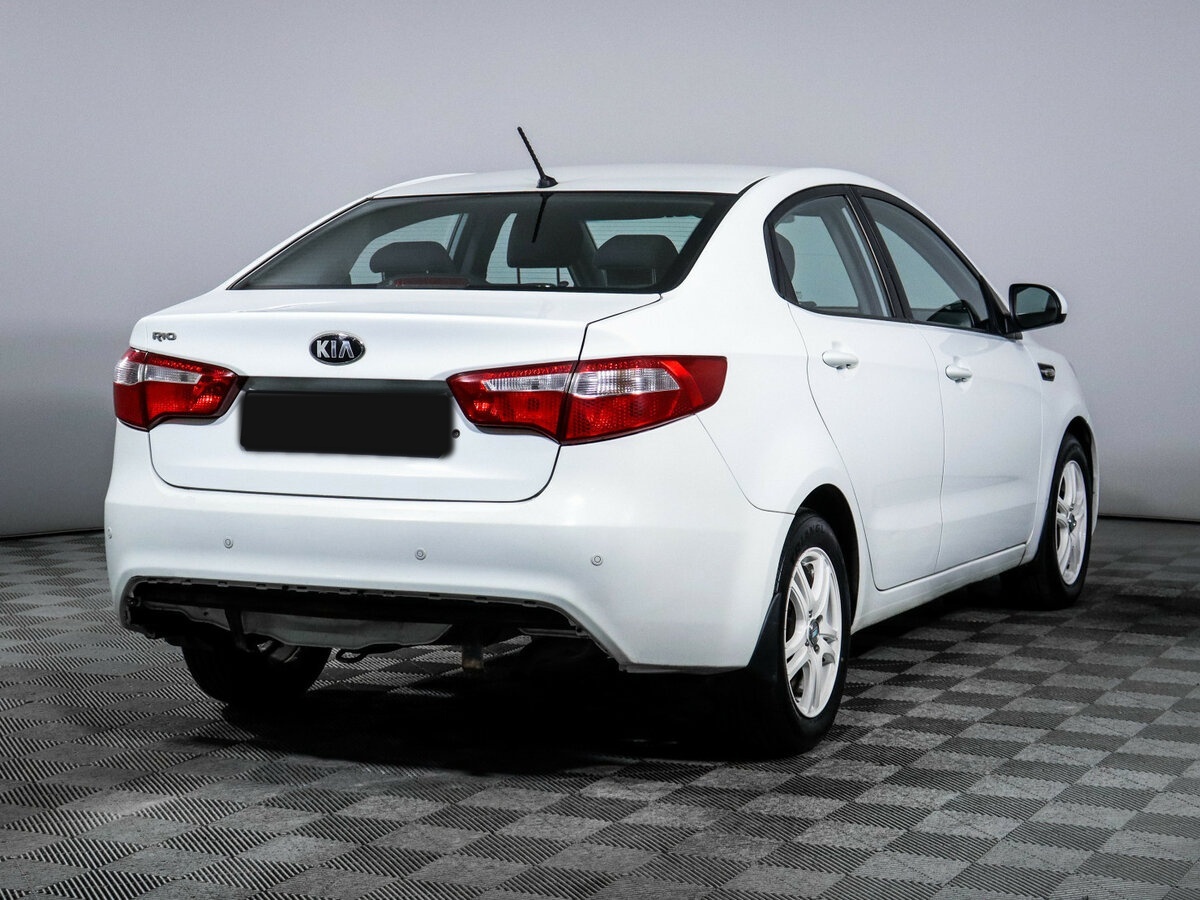 Kia Rio с пробегом — 2014 год. Фото: #3