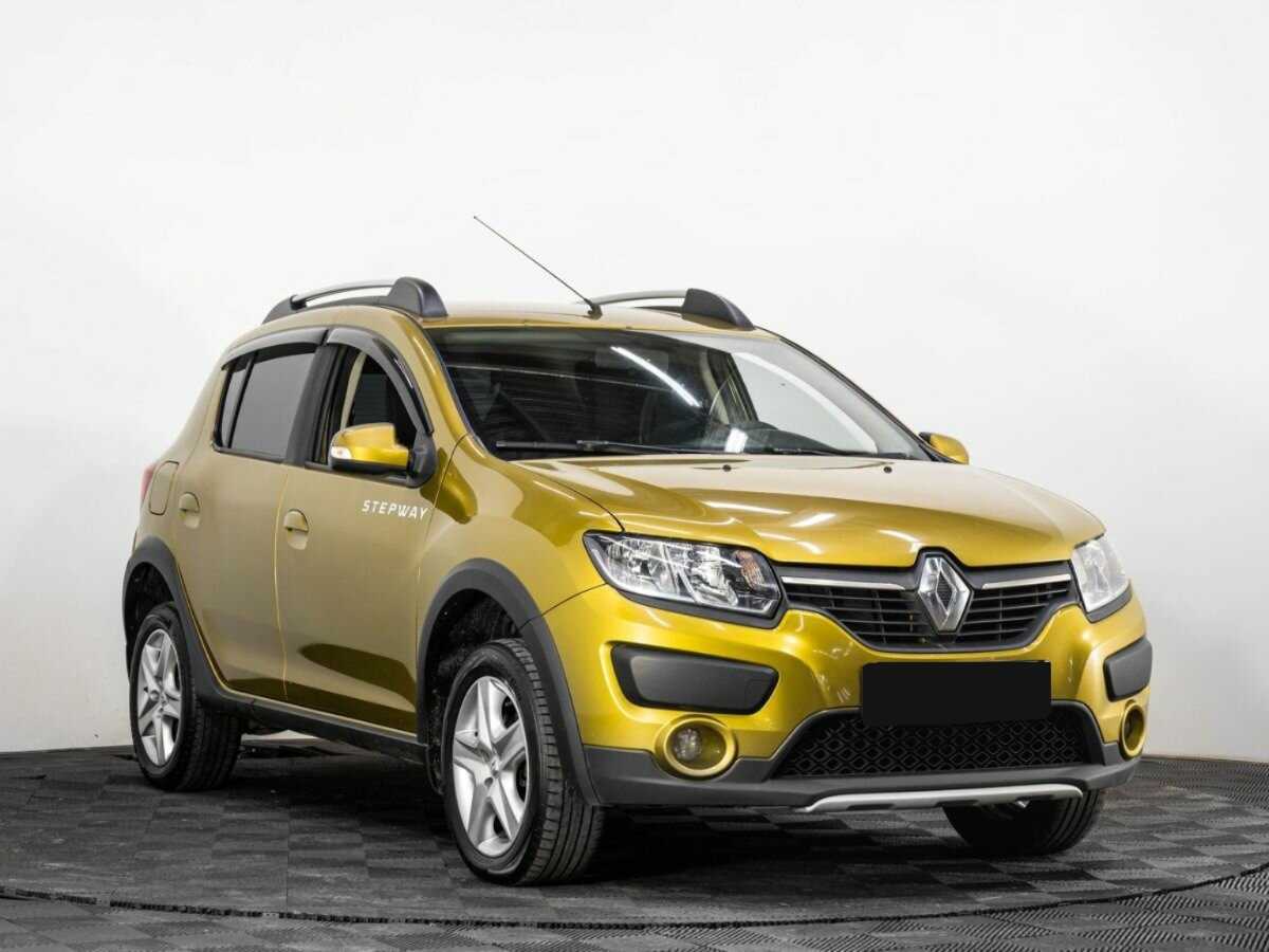 Renault Sandero с пробегом — 2017 год. Фото: #2