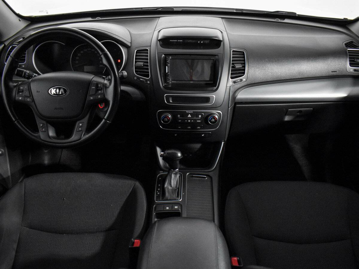 Kia Sorento с пробегом — 2012 год. Фото: #10