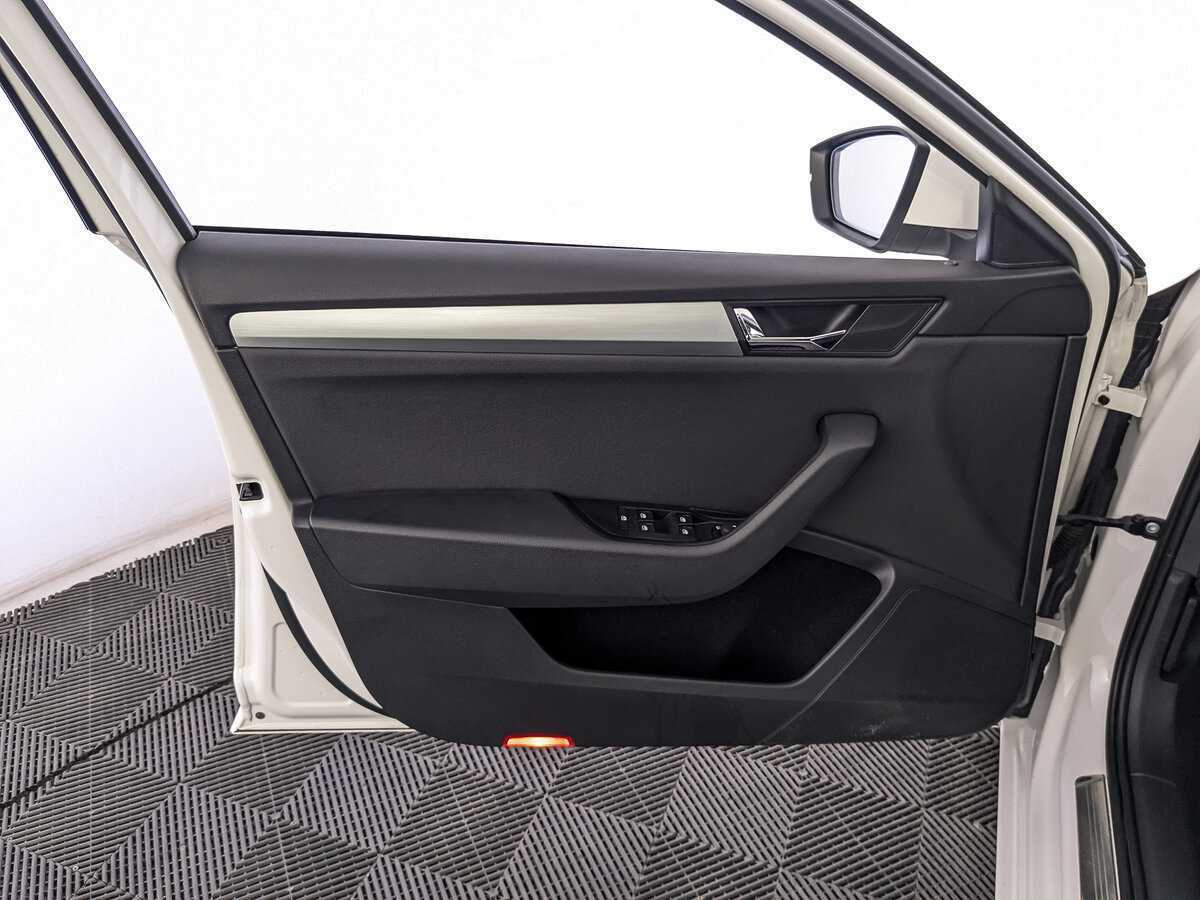 Skoda Superb с пробегом — 2017 год. Фото: #16