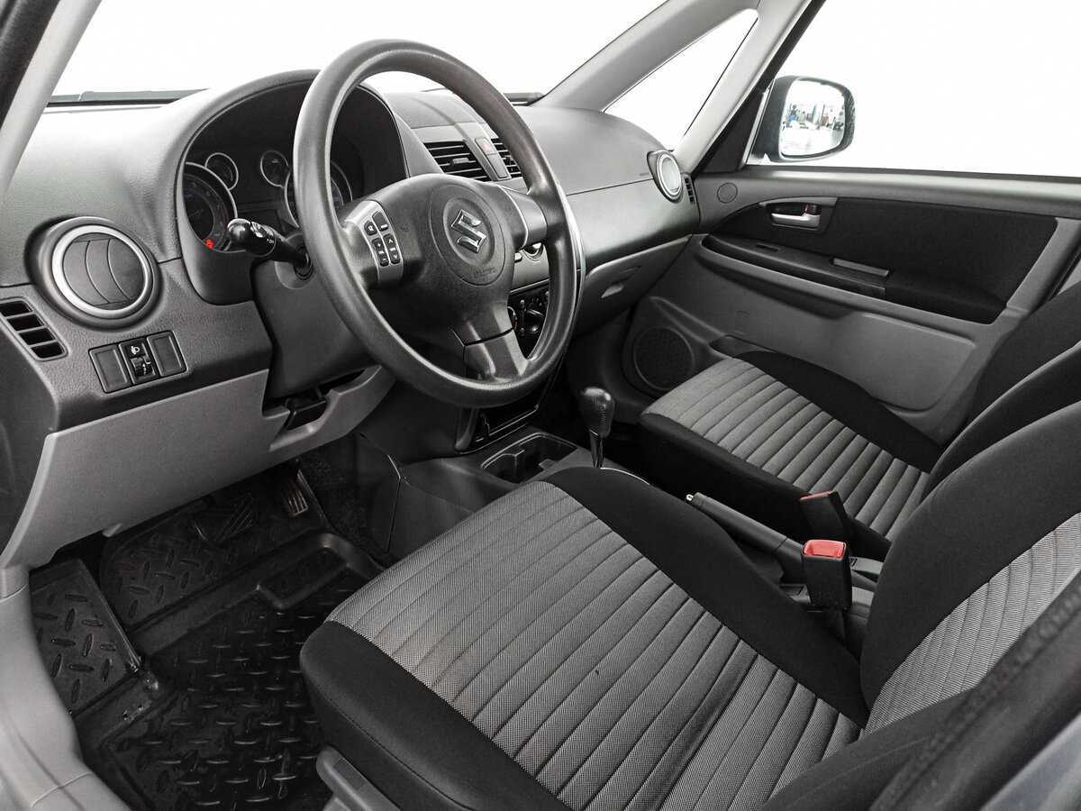 Suzuki SX4 с пробегом — 2012 год. Фото: #15
