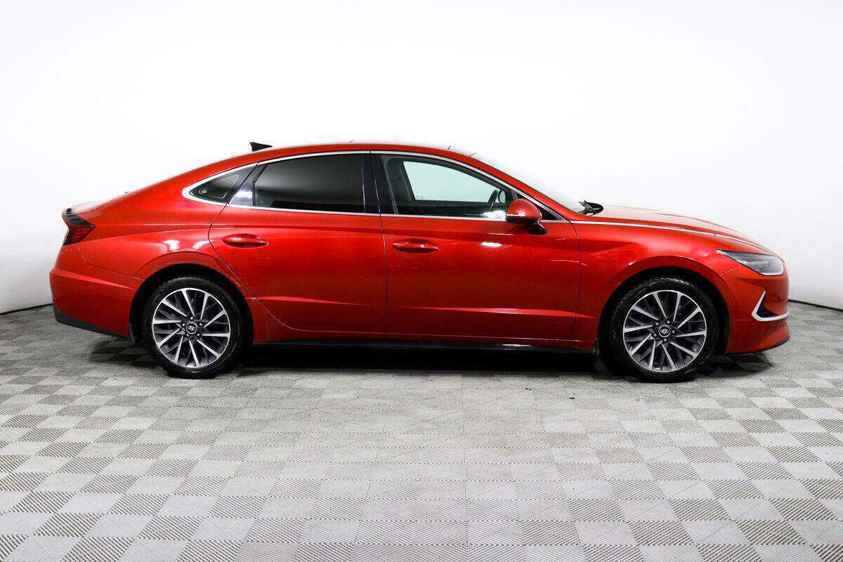 Hyundai Sonata с пробегом — 2020 год. Фото: #3