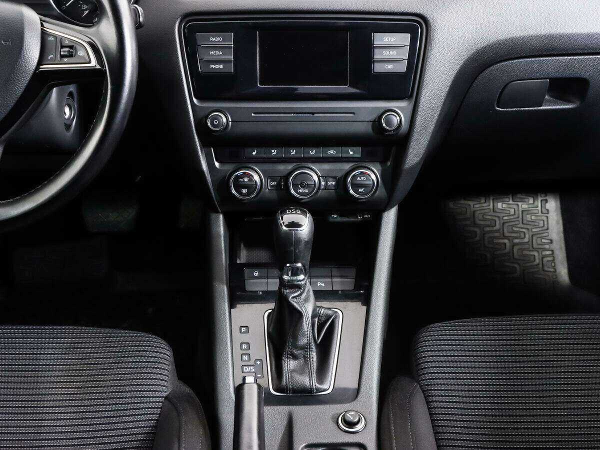 Skoda Octavia с пробегом — 2015 год. Фото: #9