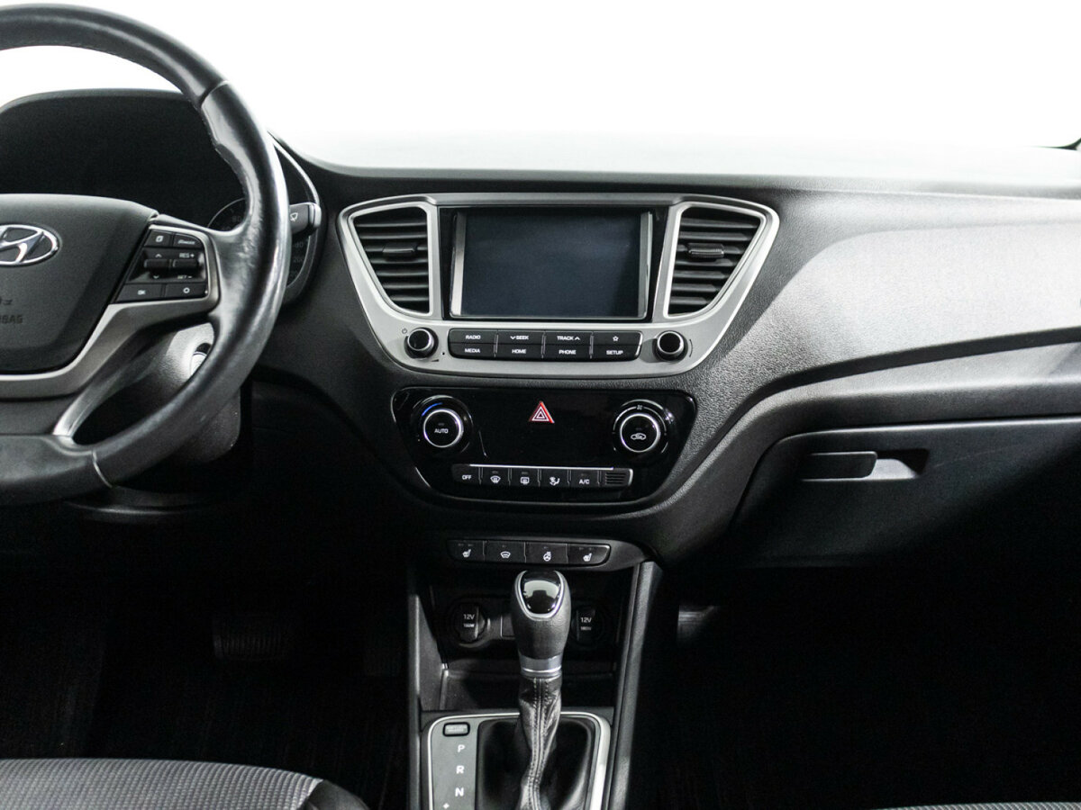 Hyundai Solaris с пробегом — 2019 год. Фото: #13