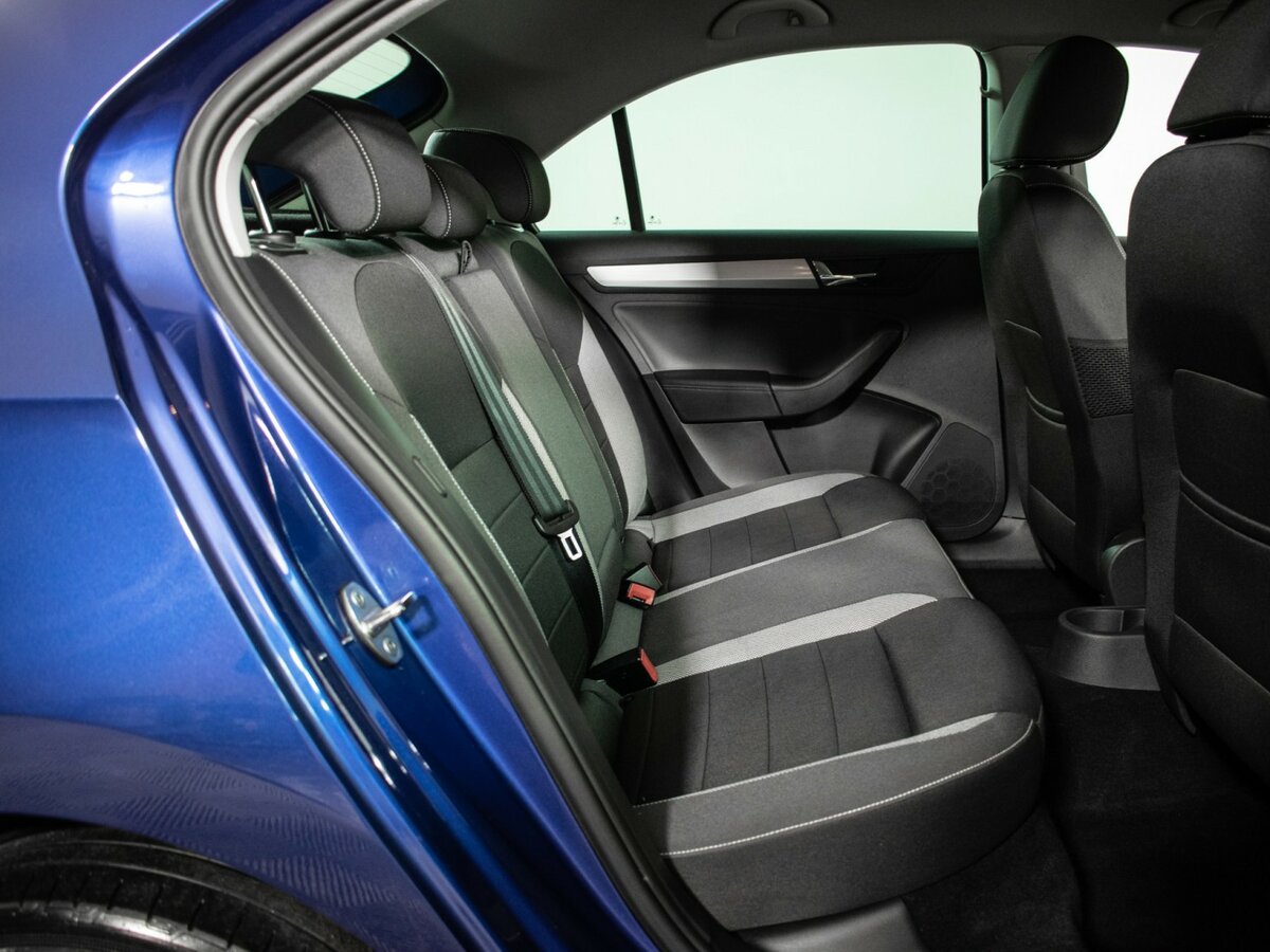 Skoda Rapid с пробегом — 2019 год. Фото: #9