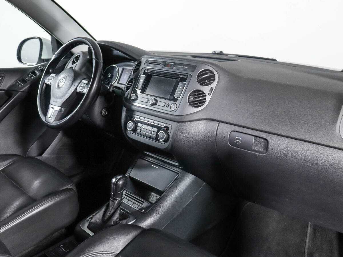 Volkswagen Tiguan с пробегом — 2012 год. Фото: #6