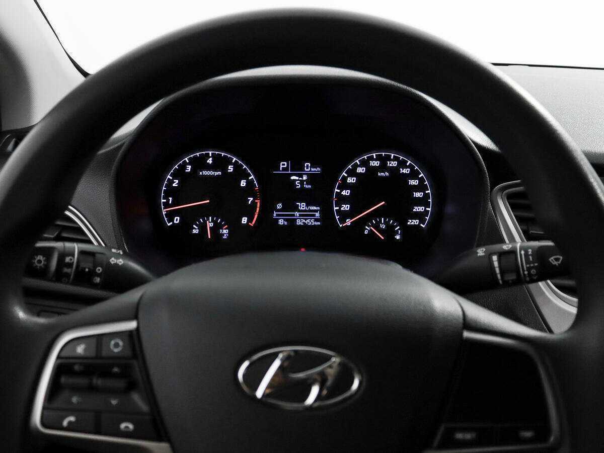 Hyundai Solaris с пробегом — 2021 год. Фото: #15