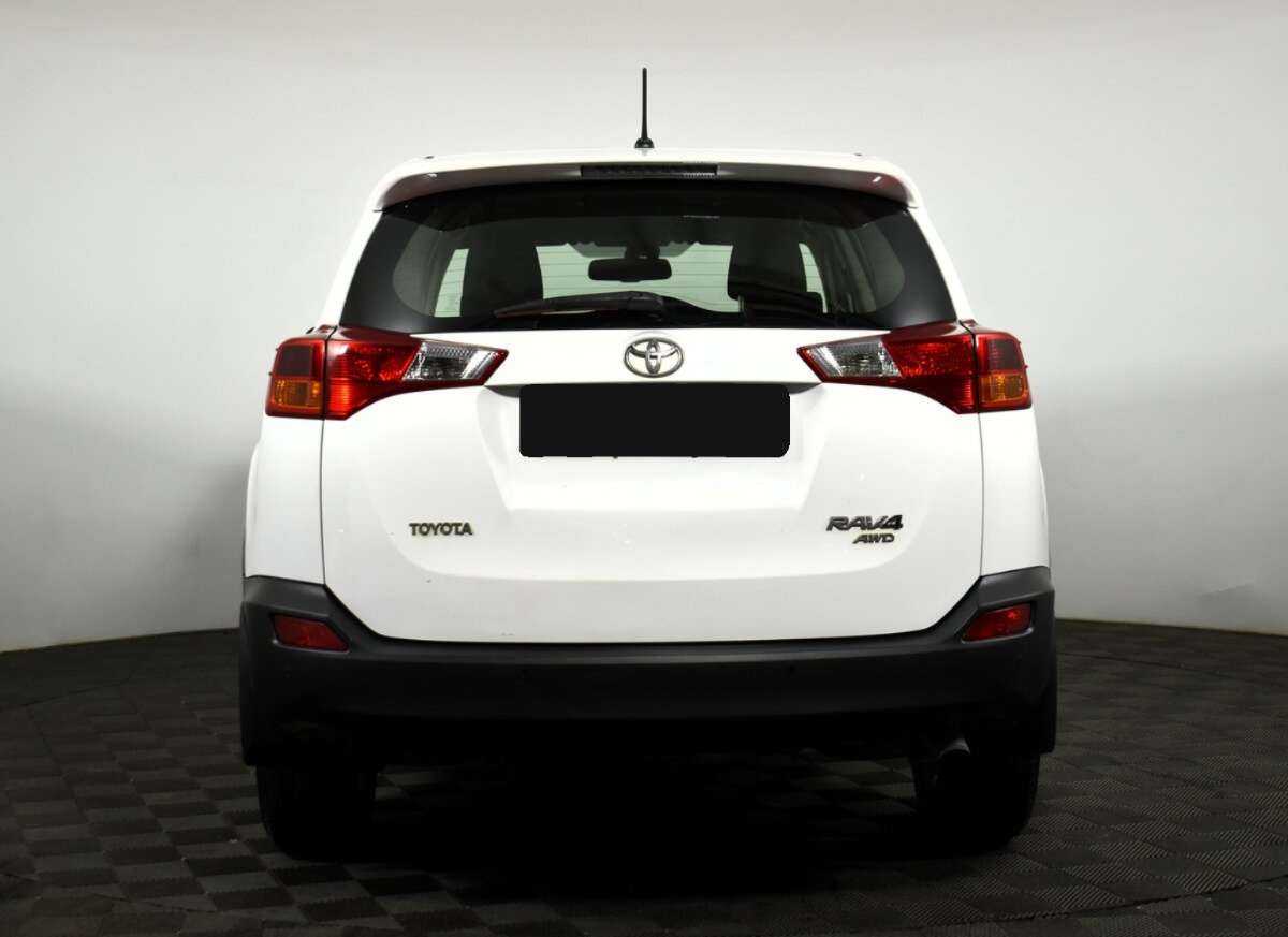 Toyota RAV4 с пробегом — 2013 год. Фото: #4