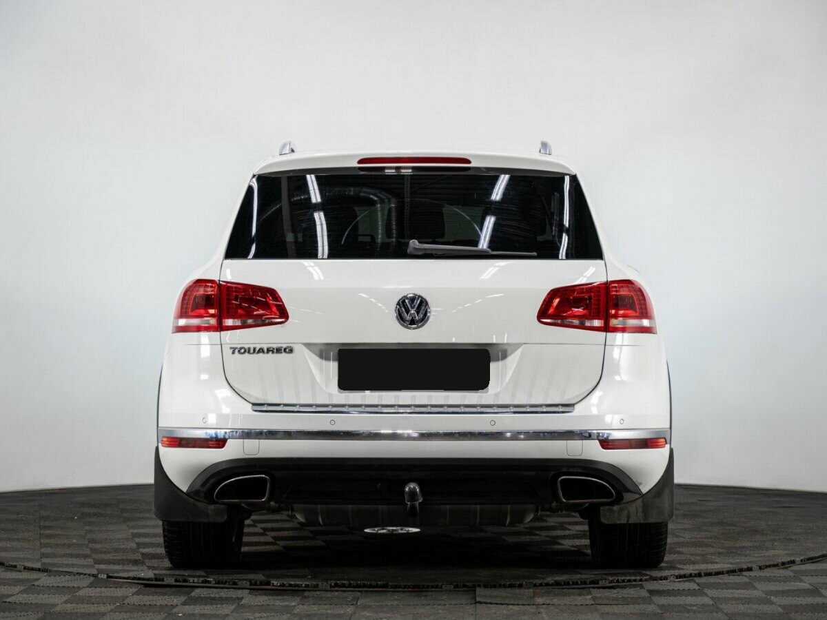 Volkswagen Touareg с пробегом — 2015 год. Фото: #4