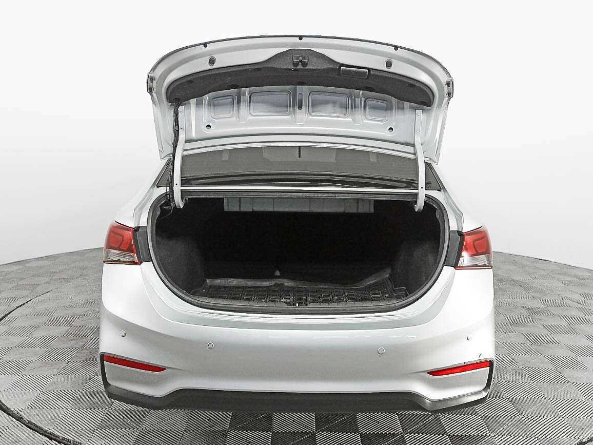 Hyundai Solaris с пробегом — 2017 год. Фото: #9