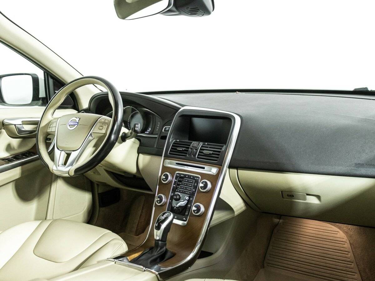 Volvo XC60 с пробегом — 2016 год. Фото: #8