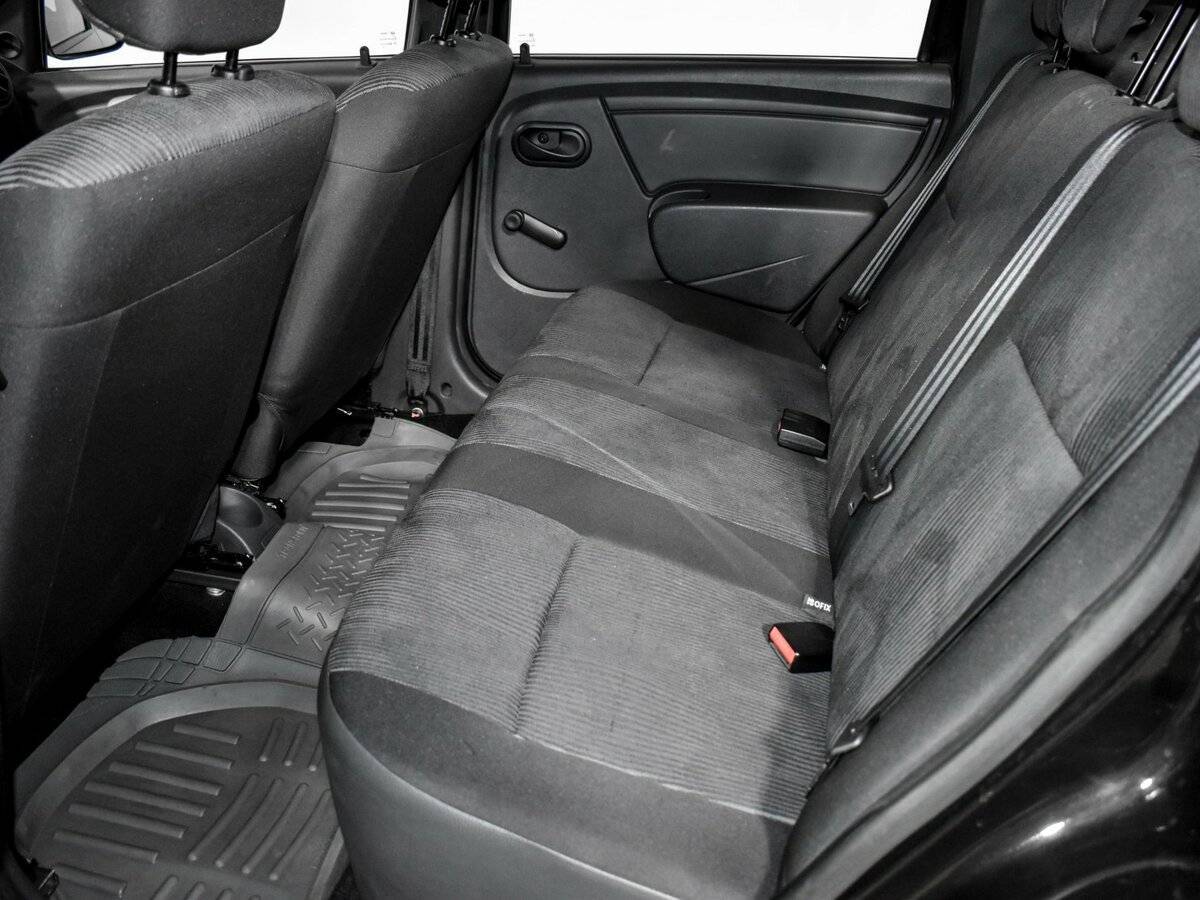 Renault Logan с пробегом — 2015 год. Фото: #10