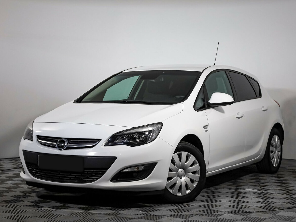 Opel Astra с пробегом — 2014 год. Фото: #0