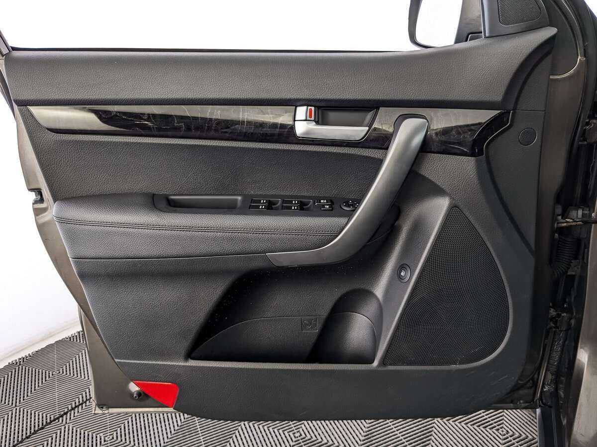 Kia Sorento с пробегом — 2017 год. Фото: #16