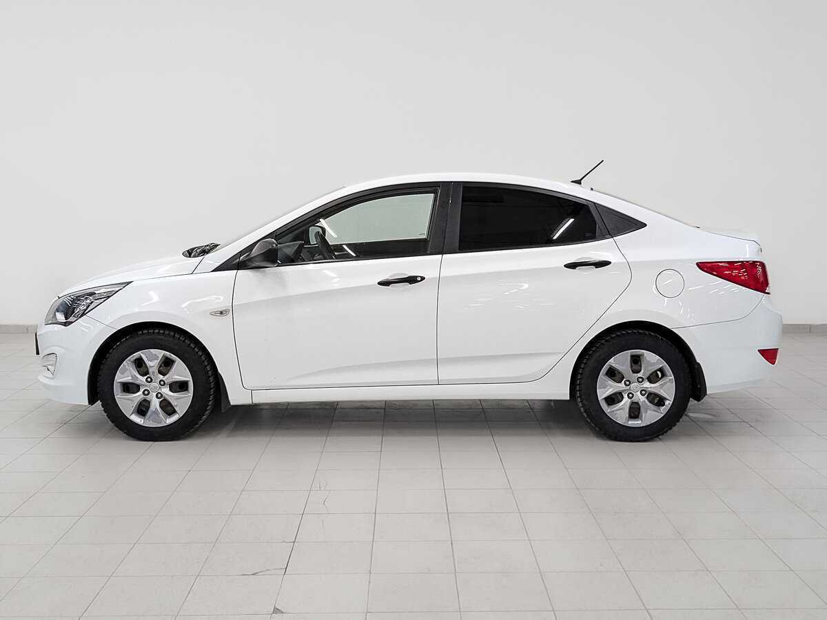 Hyundai Solaris с пробегом — 2015 год. Фото: #7