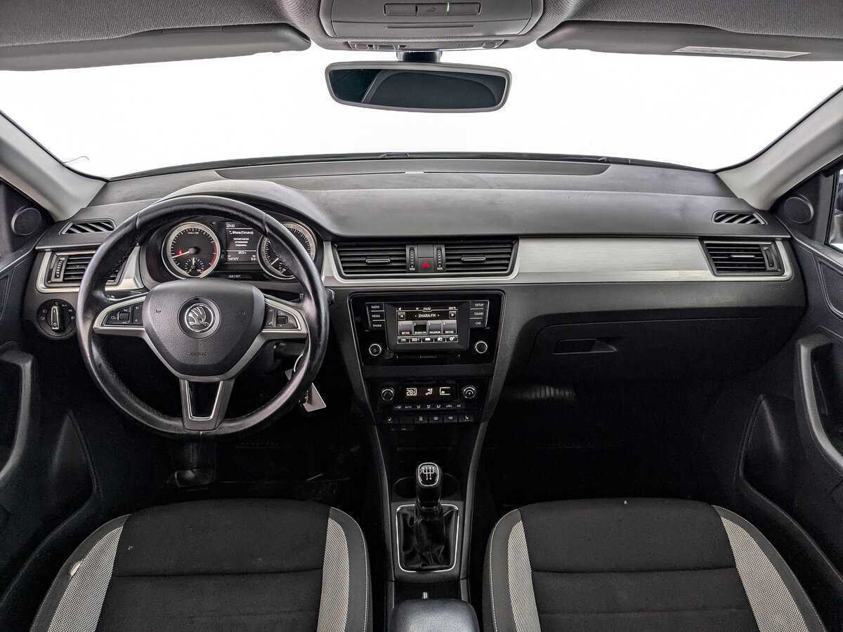 Skoda Rapid с пробегом — 2017 год. Фото: #9