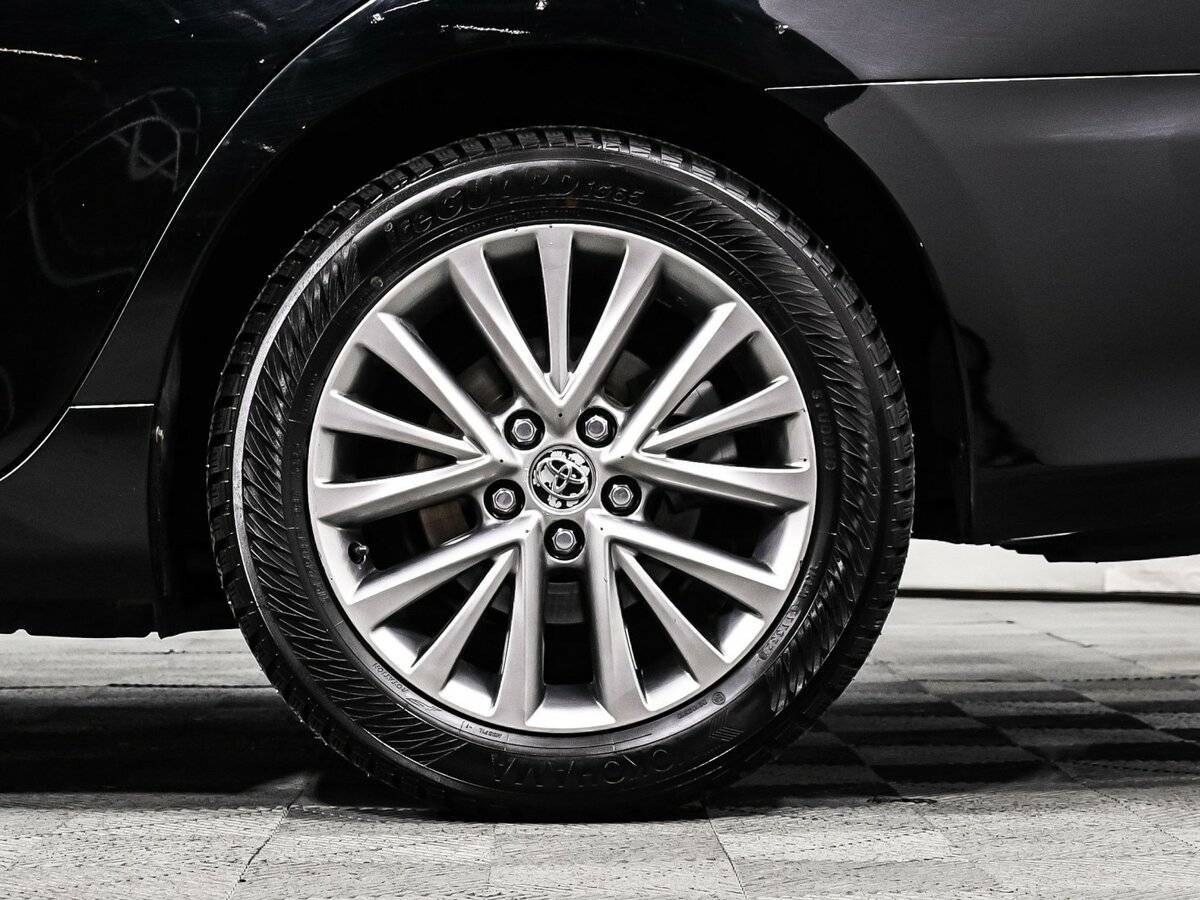 Toyota Camry с пробегом — 2017 год. Фото: #14