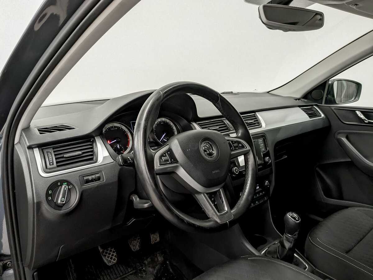 Skoda Rapid с пробегом — 2016 год. Фото: #15