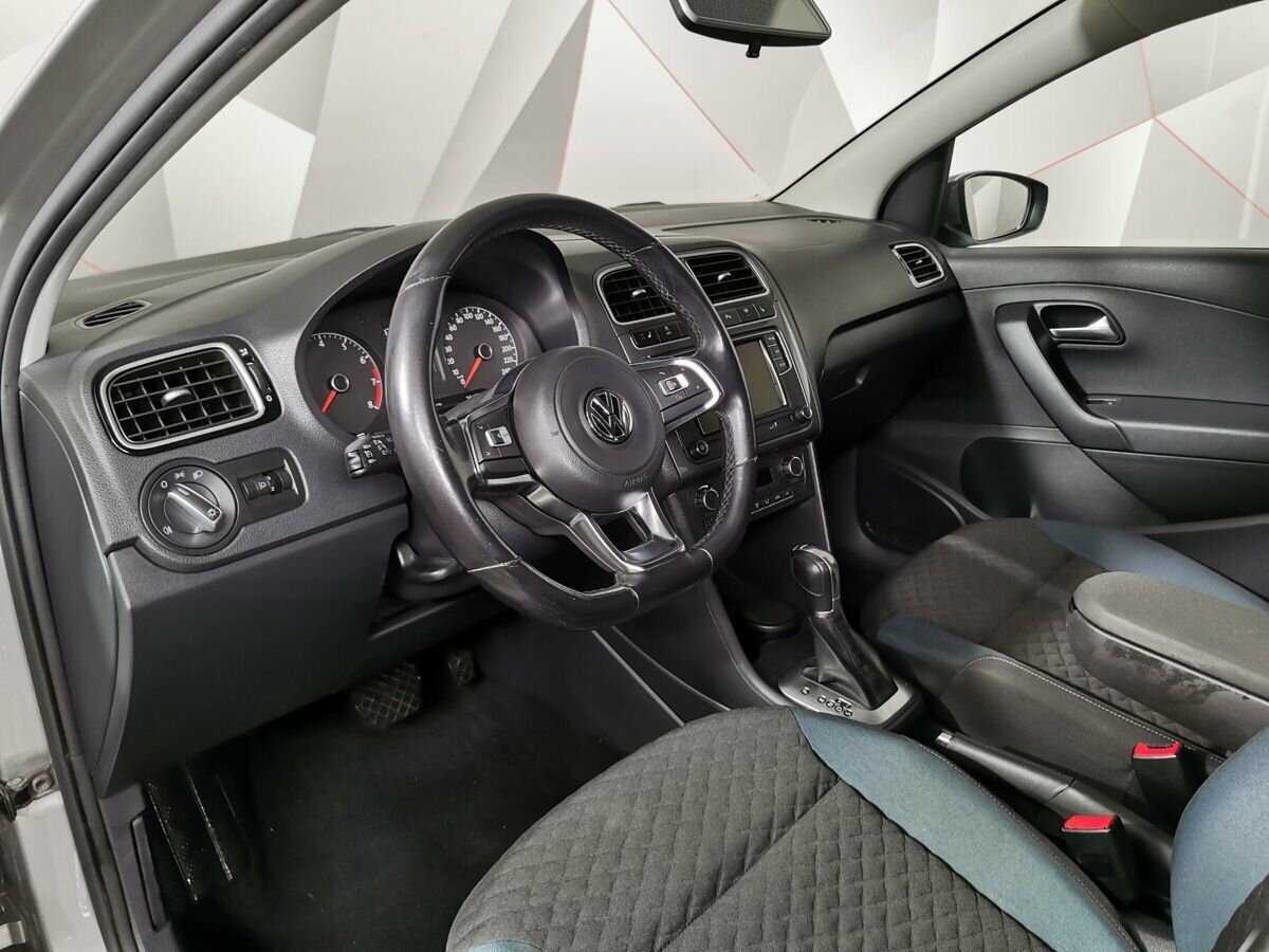 Volkswagen Polo с пробегом — 2020 год. Фото: #13