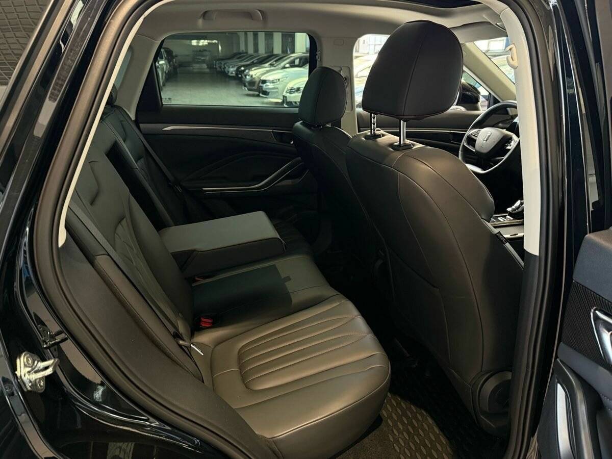 FAW Bestune T55 с пробегом — 2023 год. Фото: #18