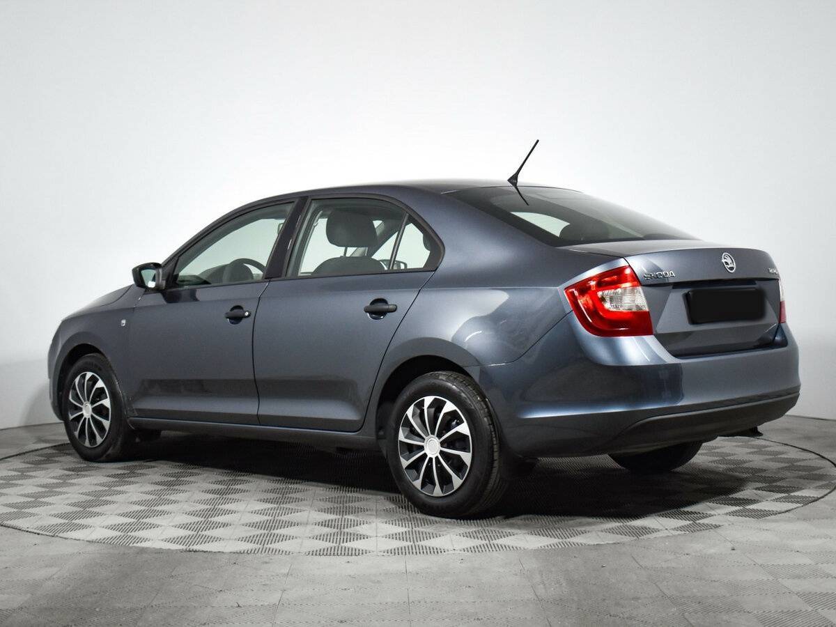 Skoda Rapid с пробегом — 2014 год. Фото: #6