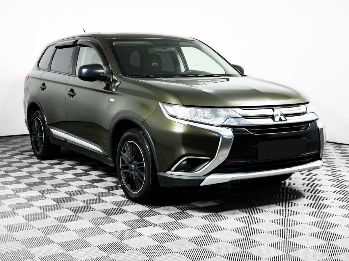 Mitsubishi Outlander с пробегом — 2016 год. Фото: #2