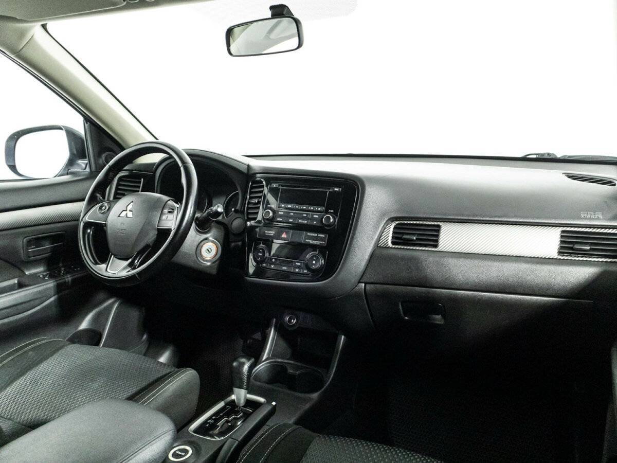 Mitsubishi Outlander с пробегом — 2016 год. Фото: #8