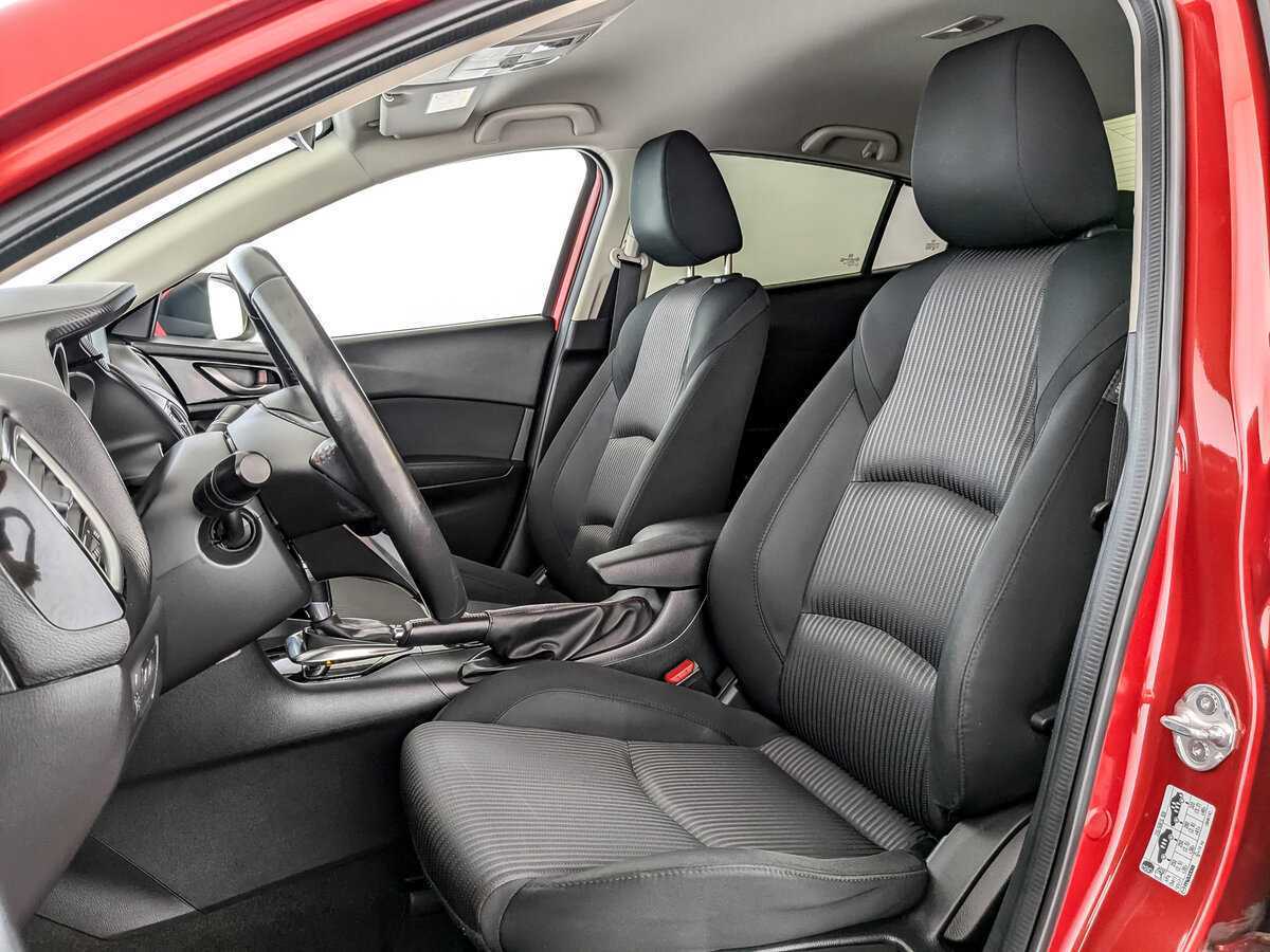Mazda 3 с пробегом — 2014 год. Фото: #15
