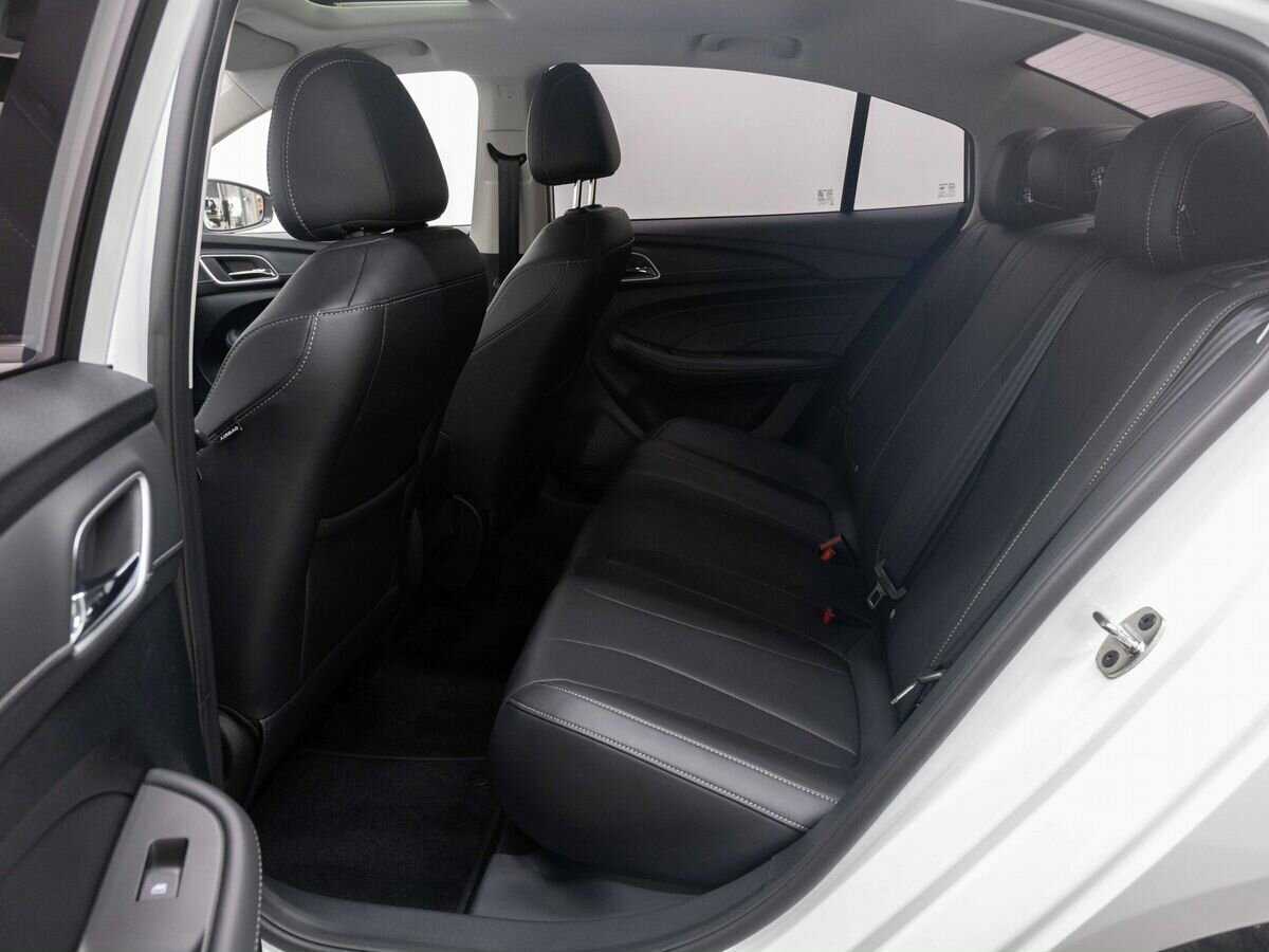 MG 5 с пробегом — 2023 год. Фото: #10