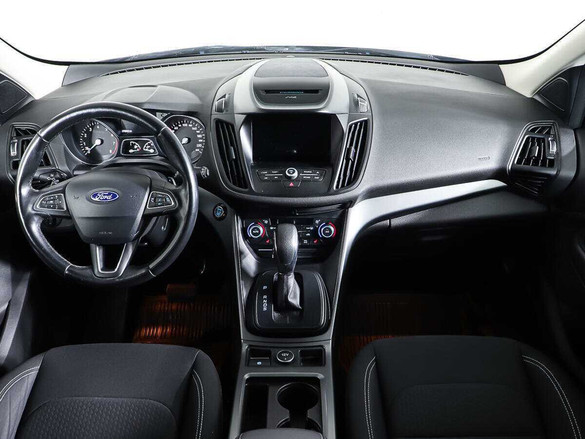 Ford Kuga с пробегом — 2017 год. Фото: #10