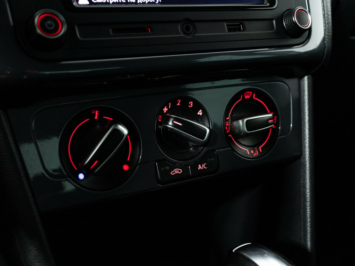 Volkswagen Polo с пробегом — 2020 год. Фото: #15