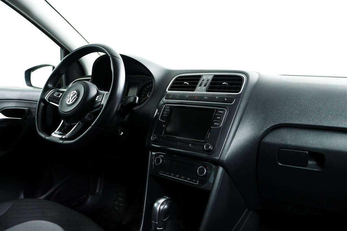 Volkswagen Polo с пробегом — 2019 год. Фото: #8