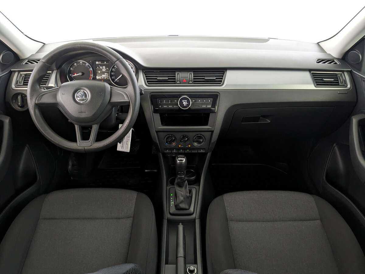 Skoda Rapid с пробегом — 2017 год. Фото: #12