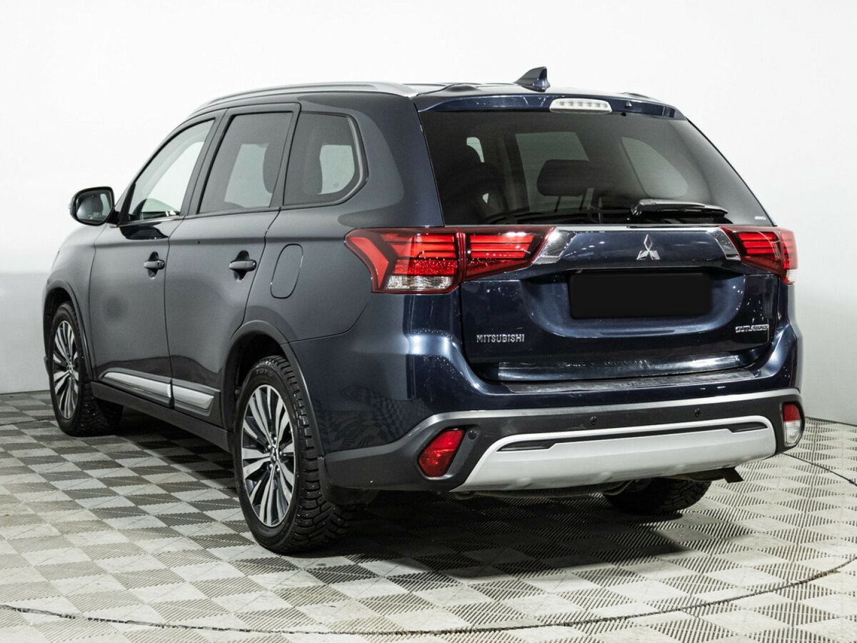 Mitsubishi Outlander с пробегом — 2019 год. Фото: #6